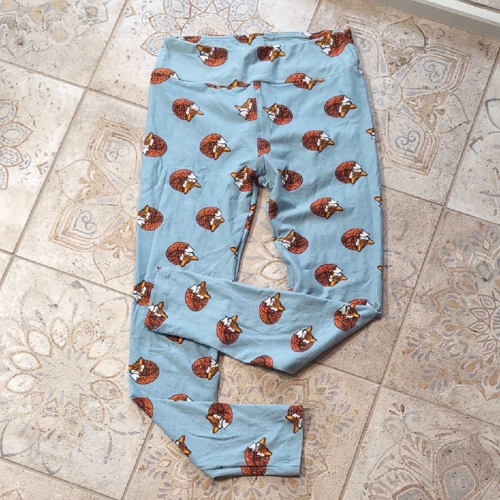 LuLaRoe Light Blue Leggings with Fox Design NWT